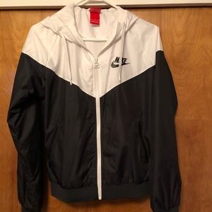 Women’s Nike Windrunner Jacket